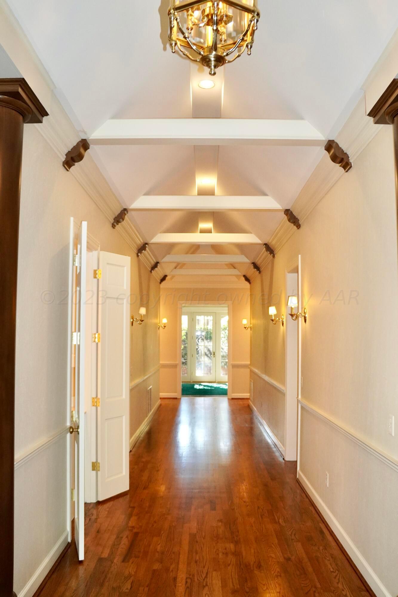 22 Edgewater Drive Amarillo, TX 79106 - Photo 51 of 52 Hallway