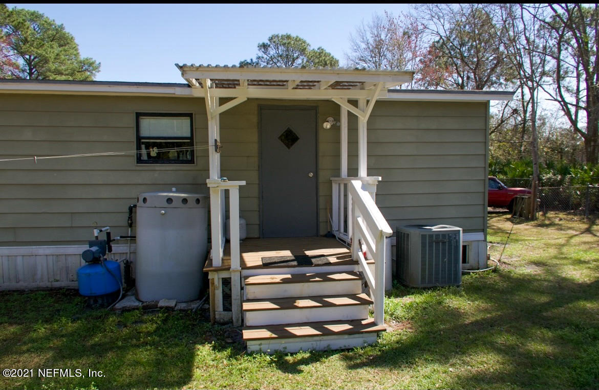 14166 Grover Road Jacksonville, FL 32226 - Photo 13 of 30 9147C320-3155-49DE-918F-1B9536B492F8