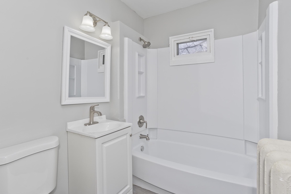 744-746 Carew Street Springfield, MA 01104 - Photo 14 of 38