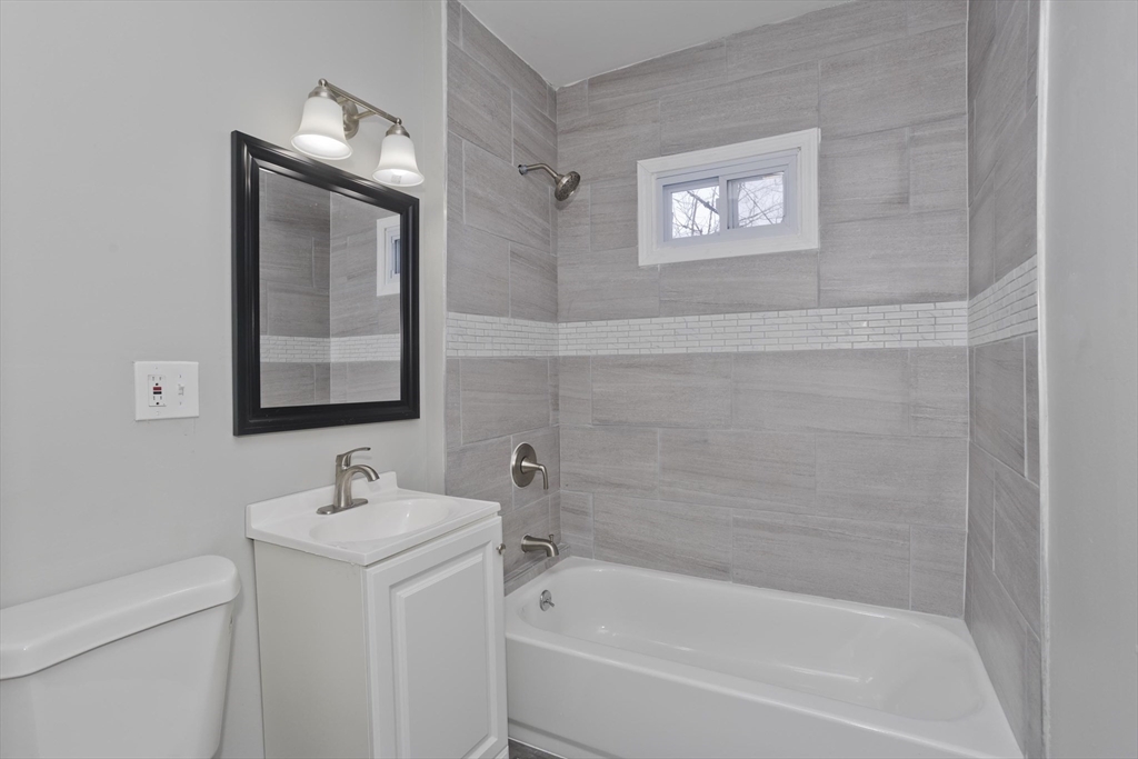 744-746 Carew Street Springfield, MA 01104 - Photo 22 of 38