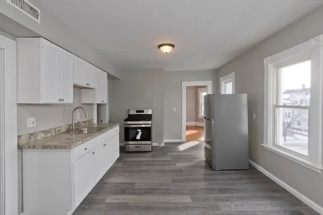 $525,000 | 744-746 Carew Street, Springfield, MA 01104