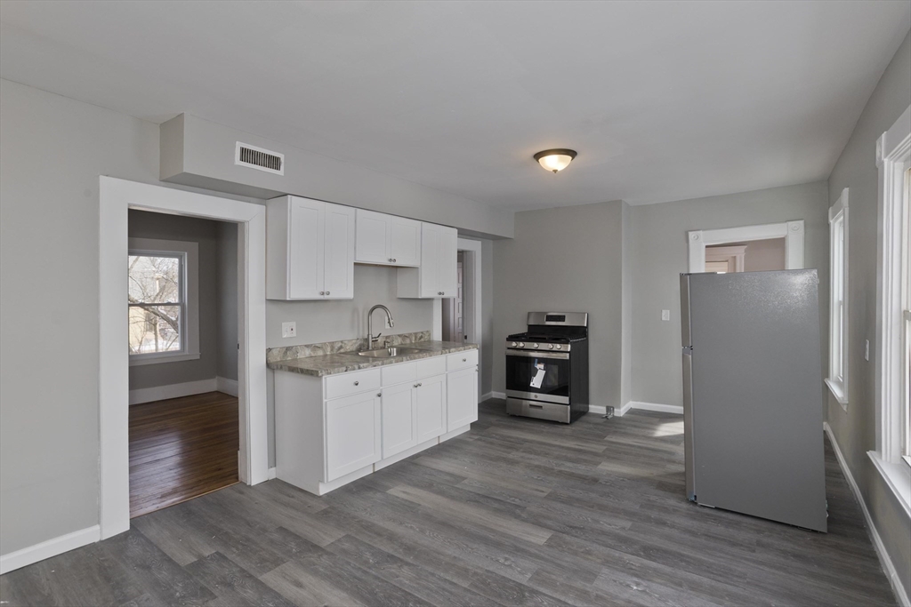 744-746 Carew Street Springfield, MA 01104 - Photo 28 of 38