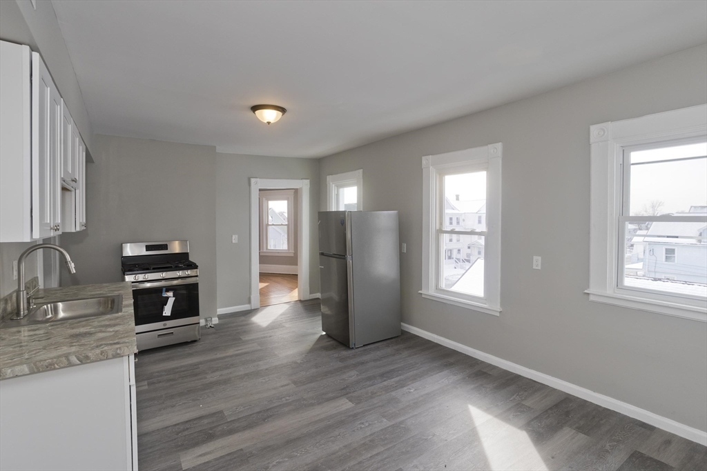 744-746 Carew Street Springfield, MA 01104 - Photo 29 of 38