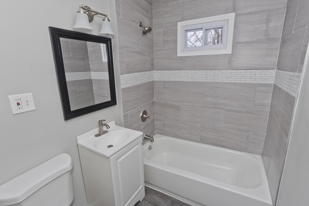 744-746 Carew Street Springfield, MA 01104 - Photo 33 of 38