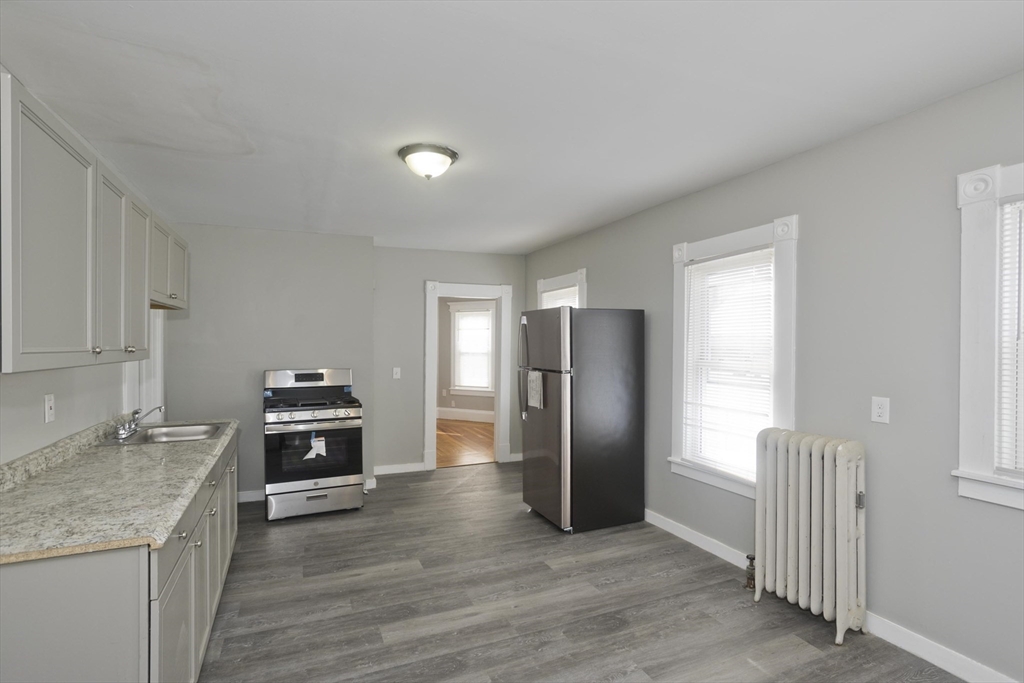 744-746 Carew Street Springfield, MA 01104 - Photo 8 of 38