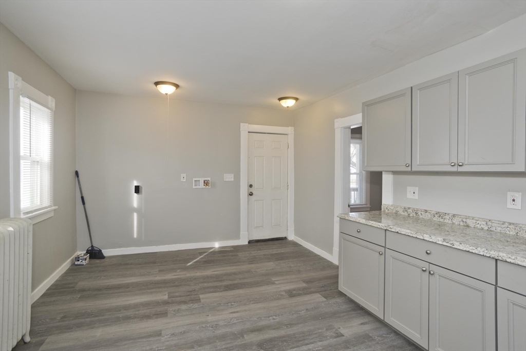 744-746 Carew Street Springfield, MA 01104 - Photo 9 of 38