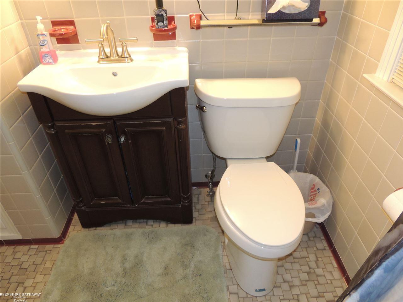 33265 Utica Road Fraser, MI 48026 - Photo 11 of 51 50011169-10.JPG
