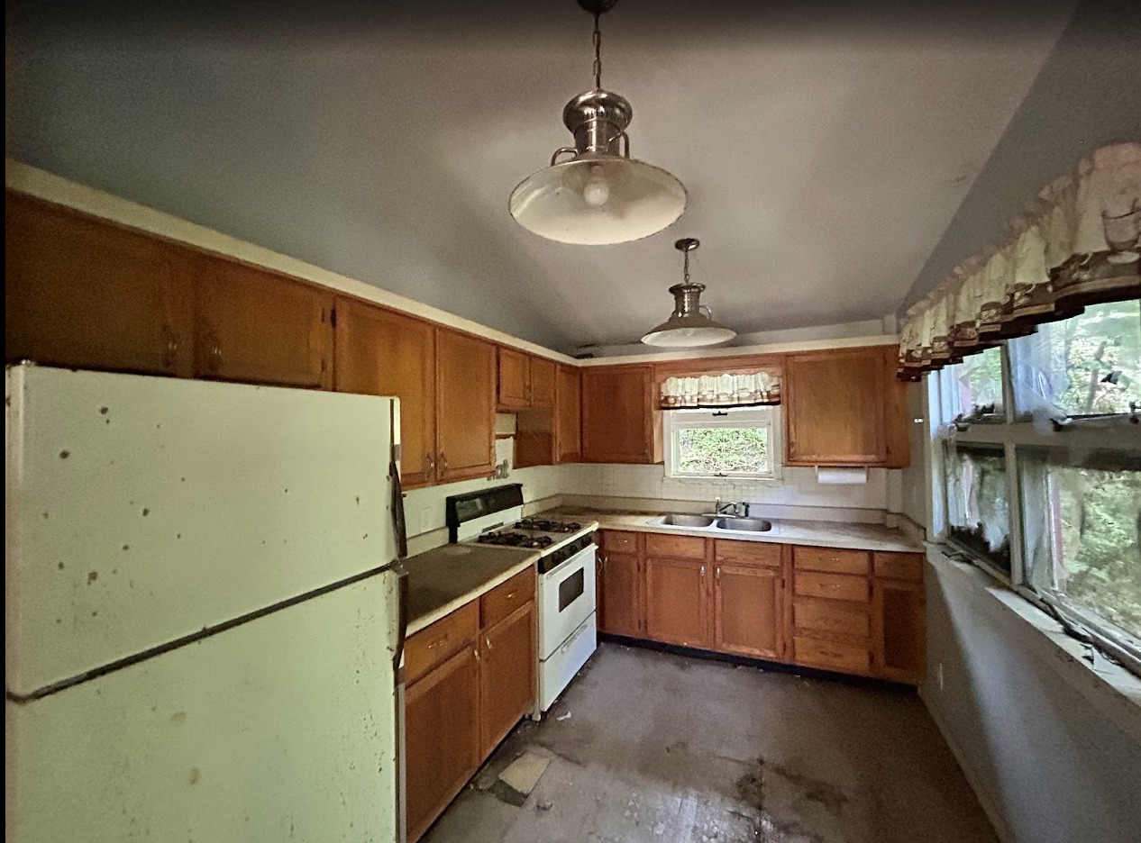 124 Chicago Road Oswego, IL 60543 - Photo 6 of 13