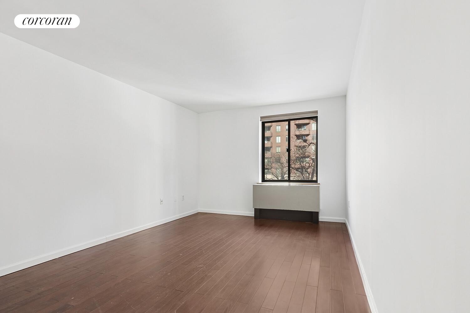 300 Rector Place, Unit 3J Manhattan, NY 10280 - Photo 5 of 11