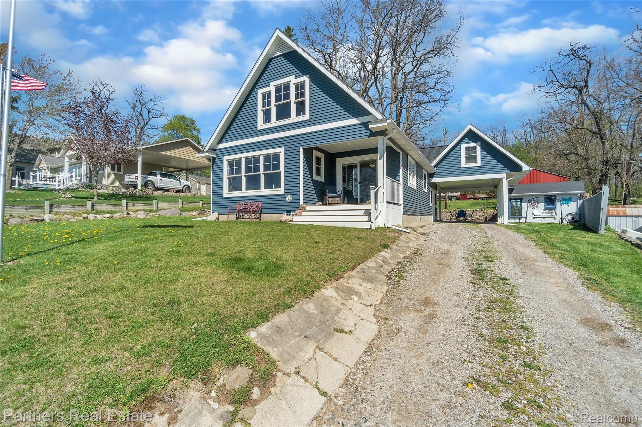 16051 Murray Road Byron, MI 48418 - Photo 28 of 41 Your stunning new lake house awaits you!