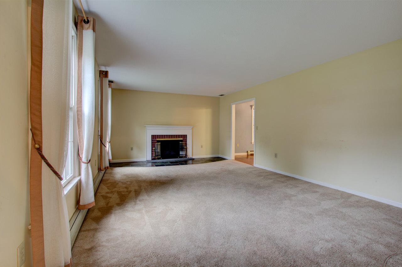 6 Scotland Road Durham, NH 03824 - Photo 3 of 34