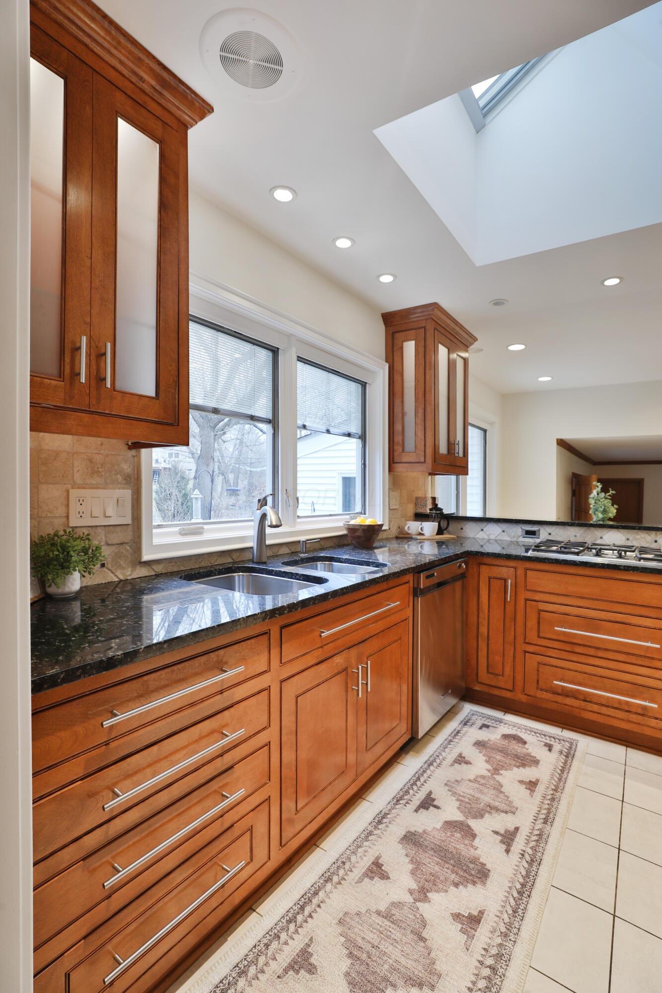 4347 Castleton Road Columbus, OH 43220 - Photo 13 of 71 Kitchen