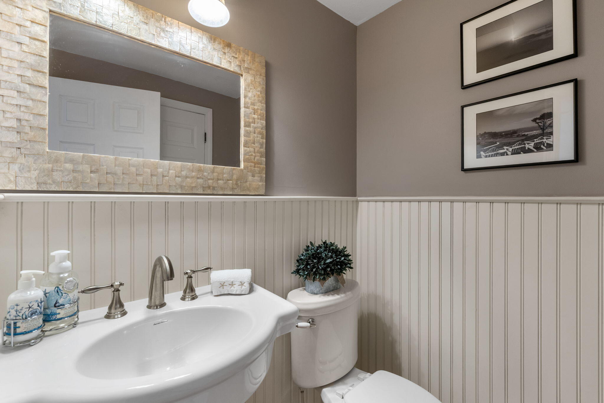 45 West Road, Unit 4G Orleans, MA 02653 - Photo 14 of 49 First floor half bath