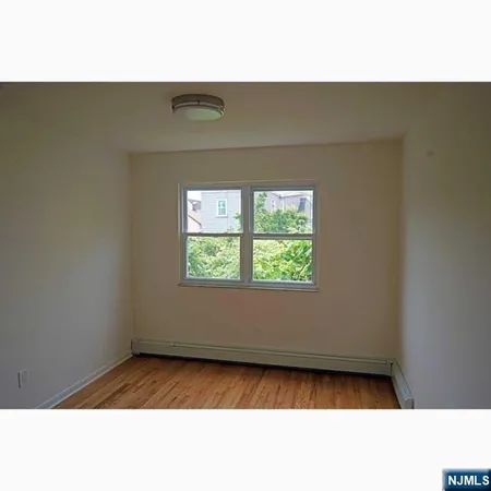 $2,600 | 210-214 Jersey Avenue, Unit 2, Cliffside Park, NJ 07010