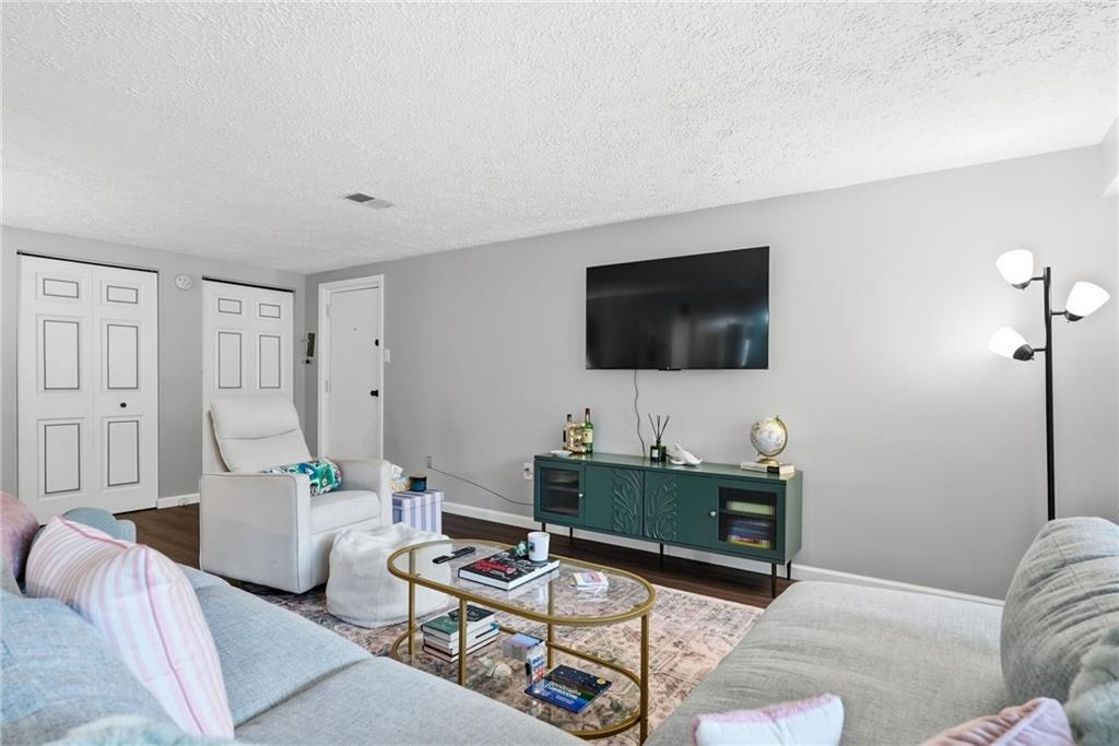 1204 Dutilh Road, Unit 1 Cranberry Township, PA 16066 - Photo 12 of 34