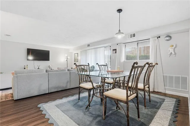 $162,500 | 1204 Dutilh Road, Unit 1, Cranberry Township, PA 16066