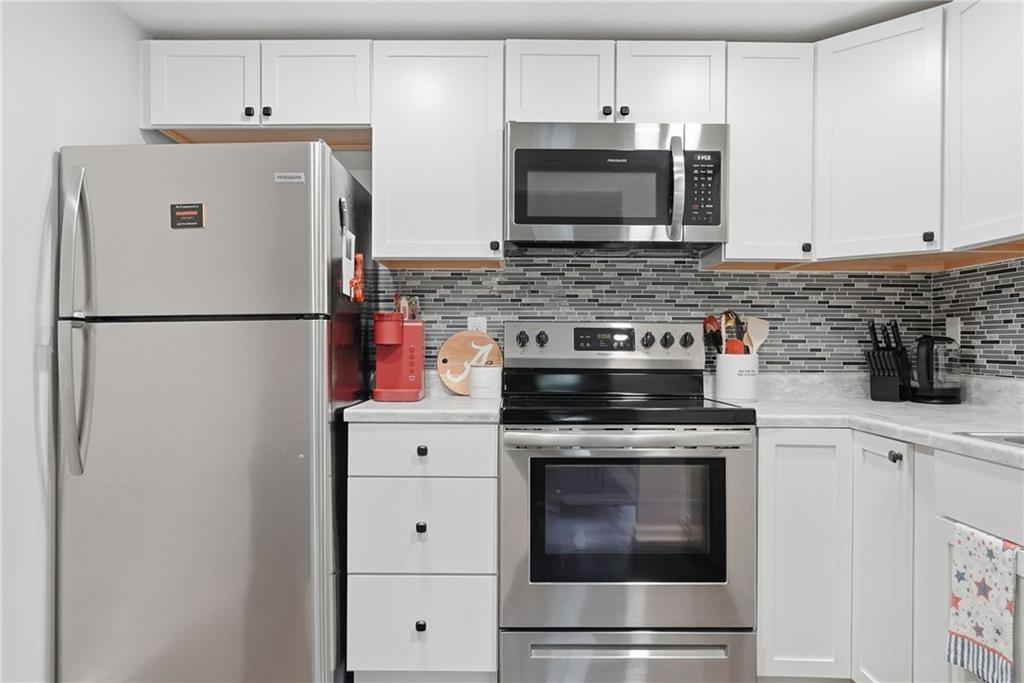 1204 Dutilh Road, Unit 1 Cranberry Township, PA 16066 - Photo 19 of 34