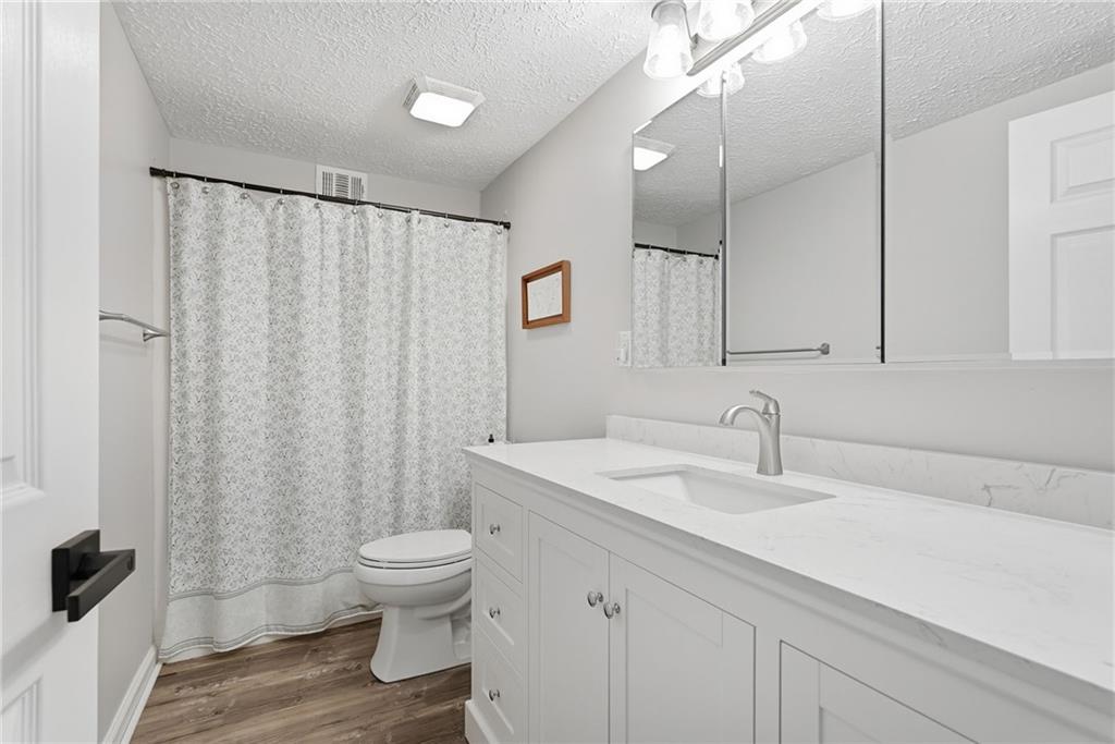 1204 Dutilh Road, Unit 1 Cranberry Township, PA 16066 - Photo 20 of 34