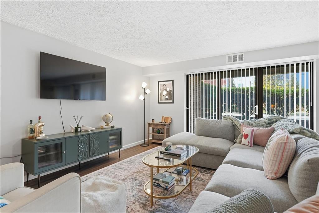 1204 Dutilh Road, Unit 1 Cranberry Township, PA 16066 - Photo 6 of 34