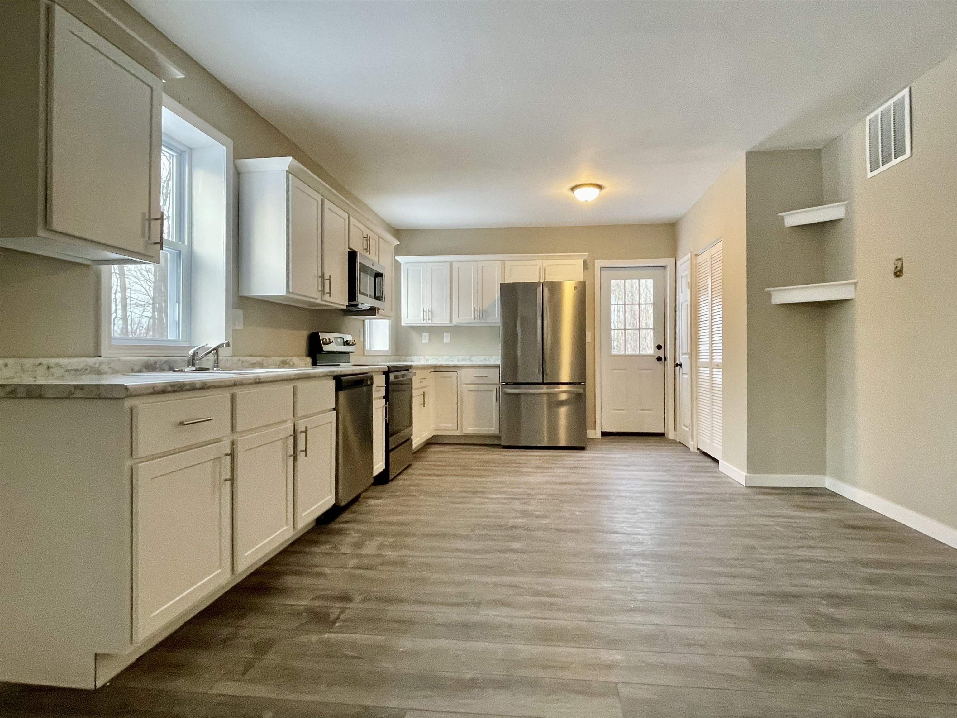 199 Clough Hill Road Loudon, NH 03307 - Photo 6 of 40 Gallery Image 6