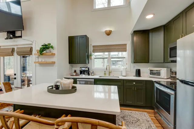 $450,000 | 92 Hemlock Cove, Tracy City, TN 37387