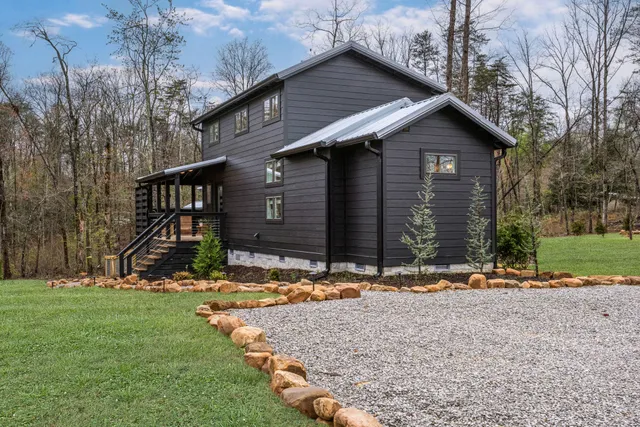 $450,000 | 92 Hemlock Cove, Tracy City, TN 37387