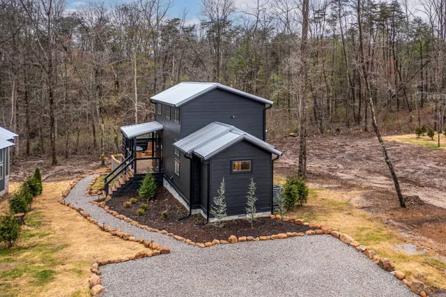 $450,000 | 92 Hemlock Cove, Tracy City, TN 37387