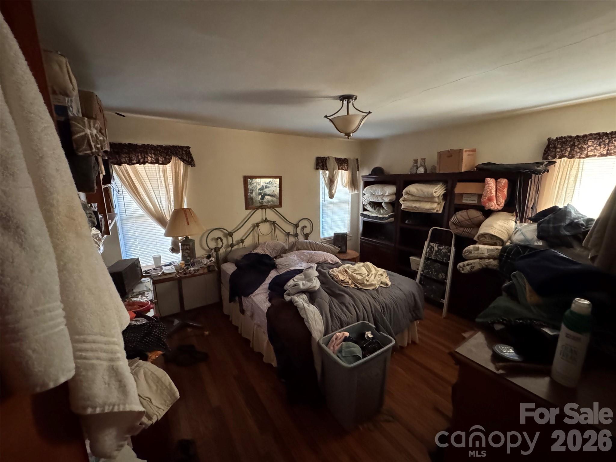 2409 Kanuga Road Hendersonville, NC 28739 - Photo 3 of 7 a living room with furniture
