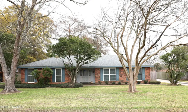 $1,900 | 208 Bellemont Drive, Lafayette, LA 70507