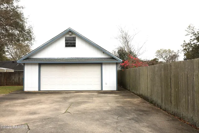 $1,900 | 208 Bellemont Drive, Lafayette, LA 70507