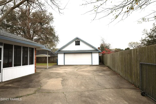 $1,900 | 208 Bellemont Drive, Lafayette, LA 70507