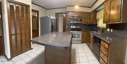 $1,900 | 208 Bellemont Drive, Lafayette, LA 70507