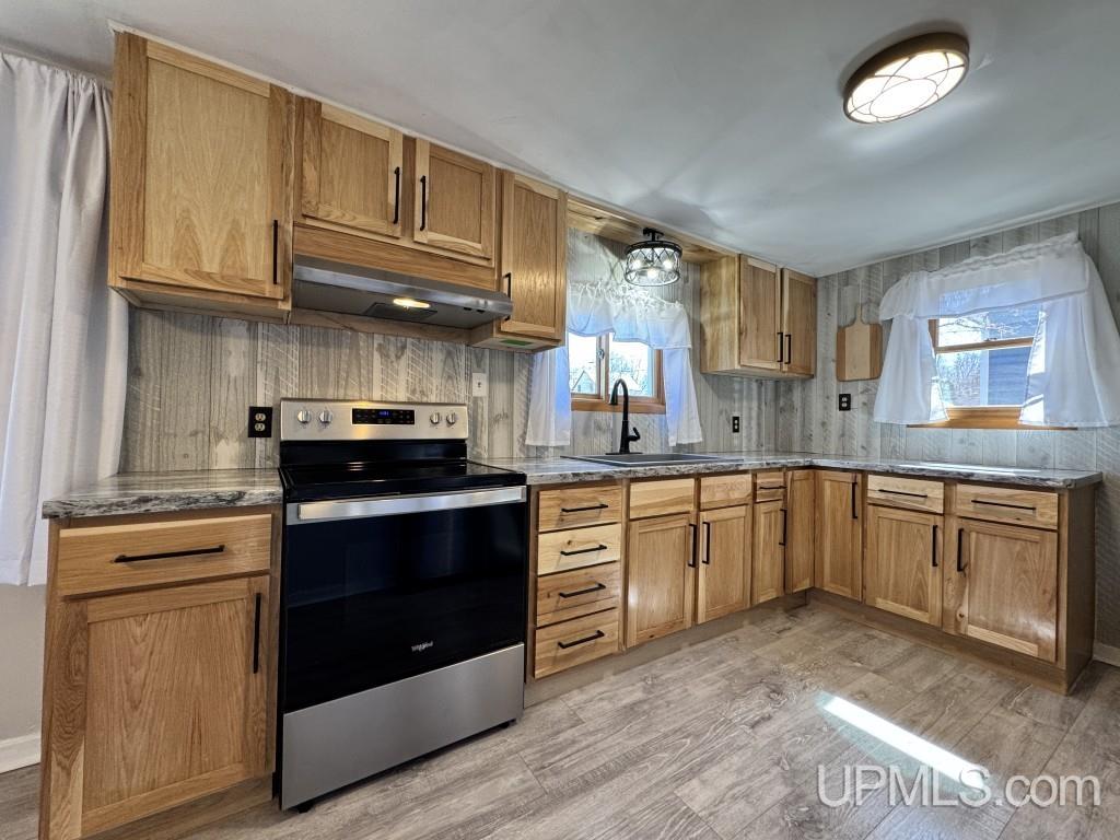 437 North Main Street L'Anse, MI 49946 - Photo 7 of 47