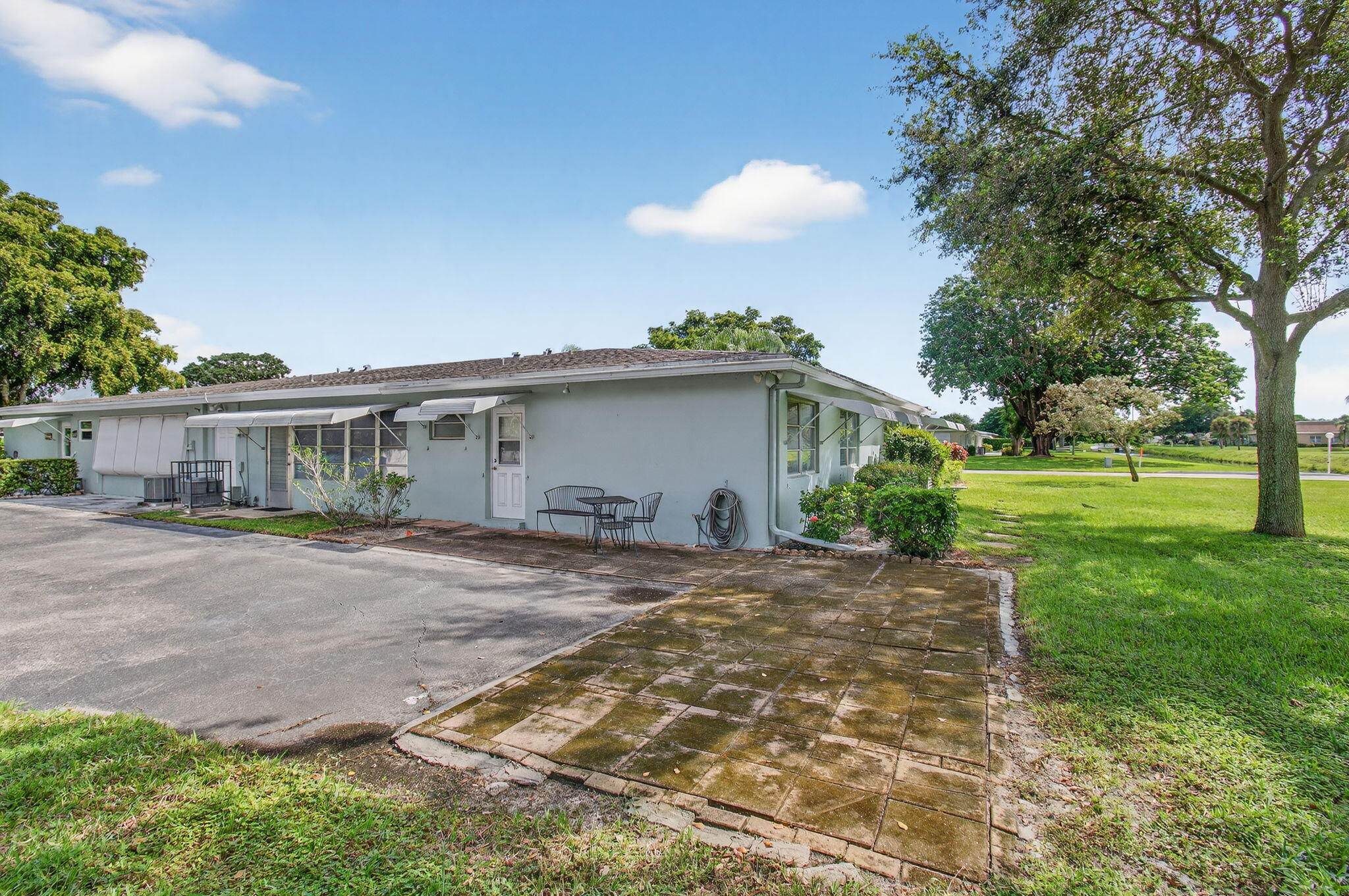 300 High Point Boulevard Delray Beach, FL 33445 - Photo 32 of 37 Extended patio