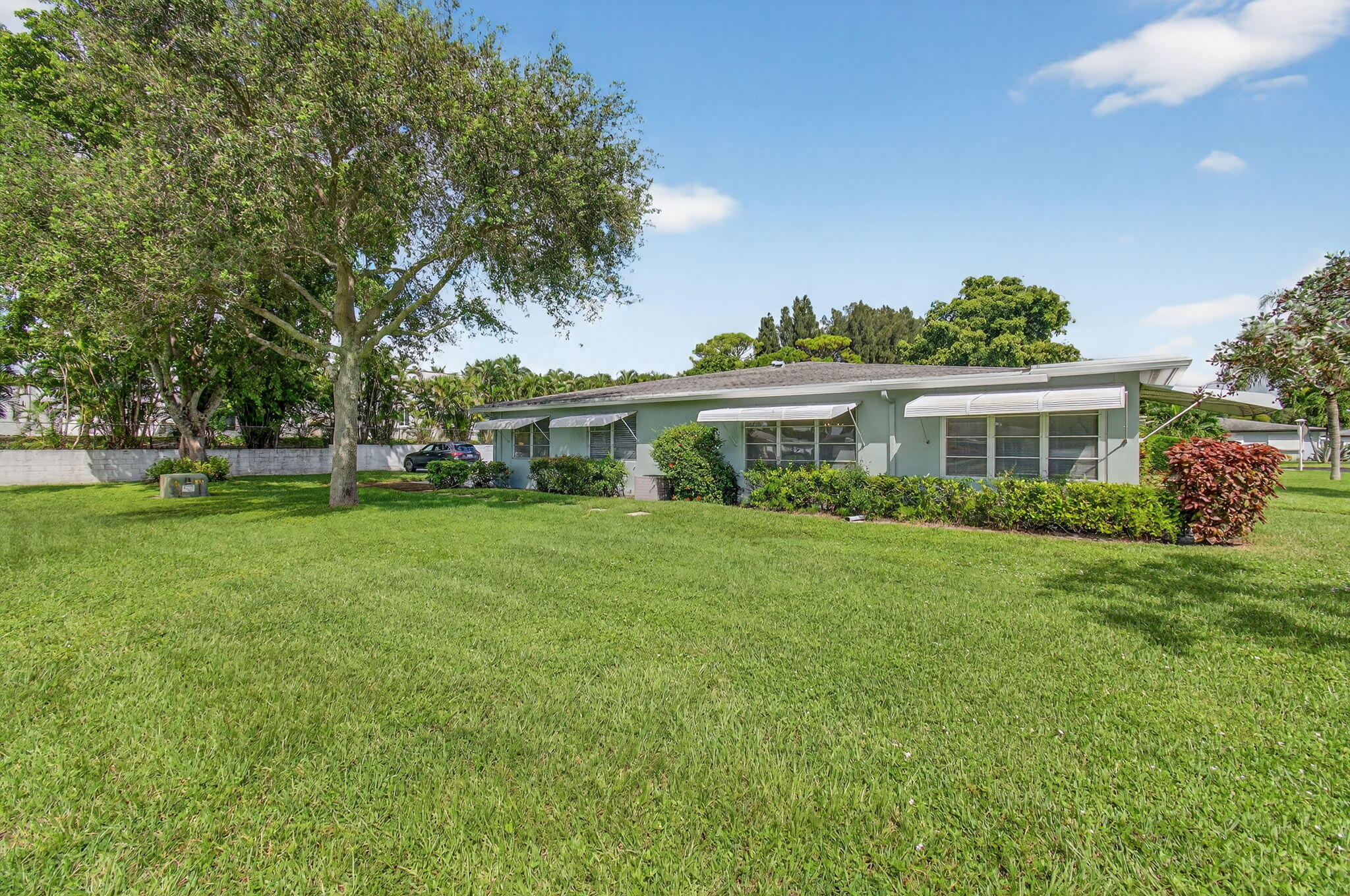 300 High Point Boulevard Delray Beach, FL 33445 - Photo 37 of 37 49-web-or-mls-029_DSC_8373