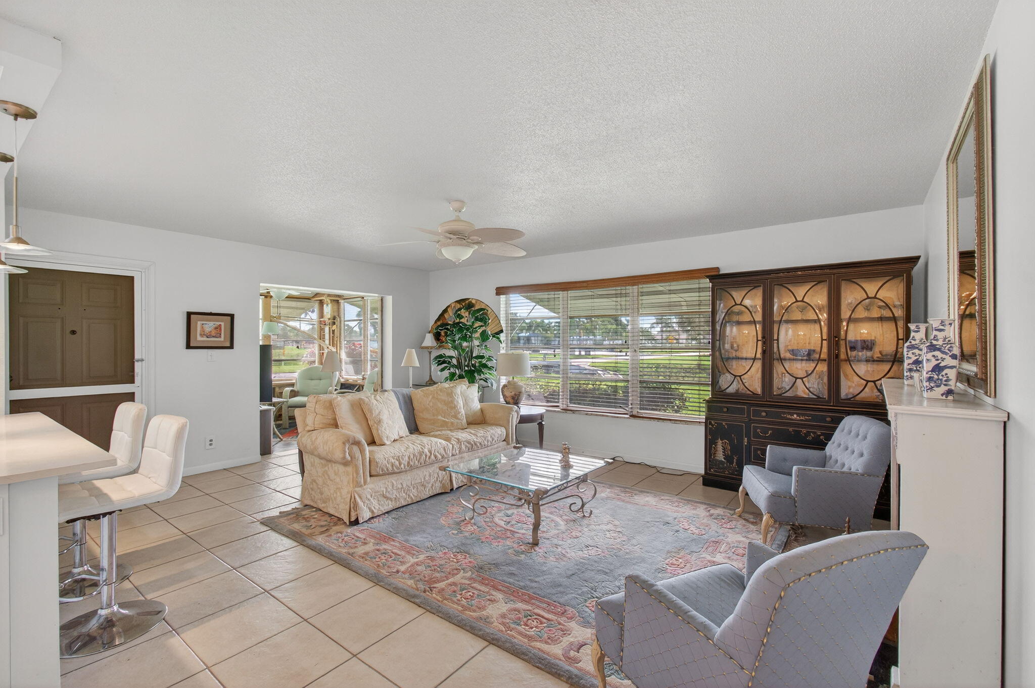 300 High Point Boulevard Delray Beach, FL 33445 - Photo 6 of 37 Living Room