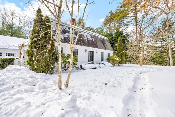$1,050,000 | 85 Clamshell Cove Road, Cotuit, MA 02635