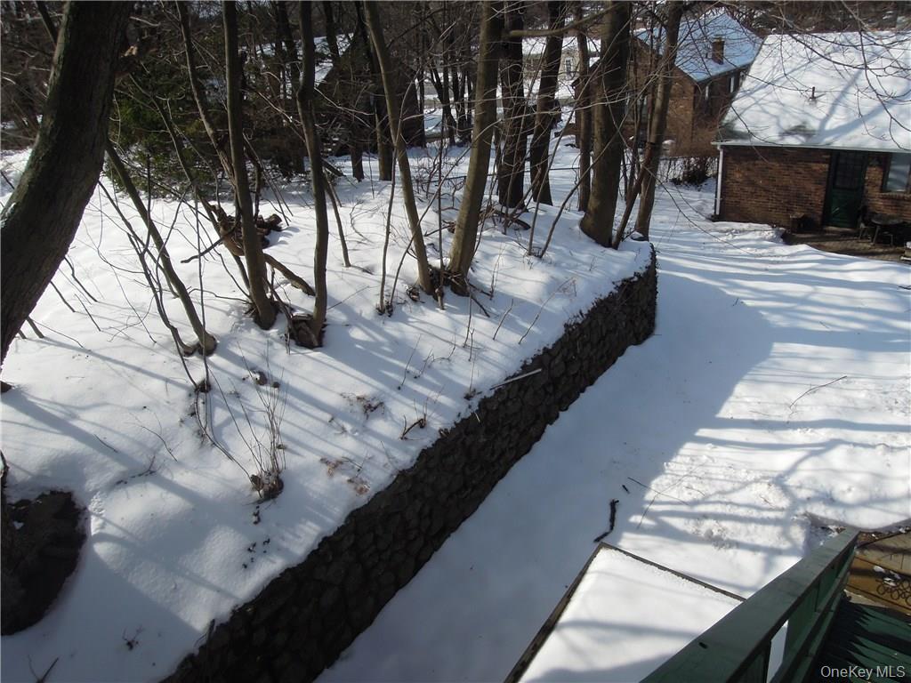 49 Congers Road, Unit 6 New City, NY 10956 - Photo 9 of 11 Backyard