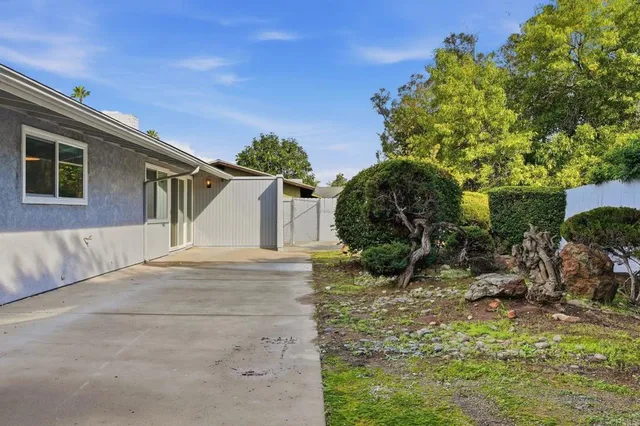 $862,500 | 9490 Loren Drive, La Mesa, CA 91942