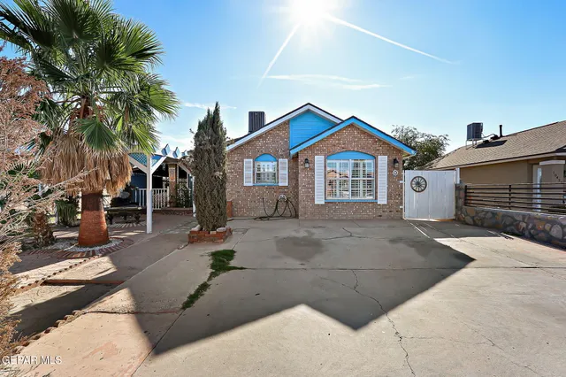 $195,000 | 10424 Valle De Oro Drive, Socorro, TX 79927