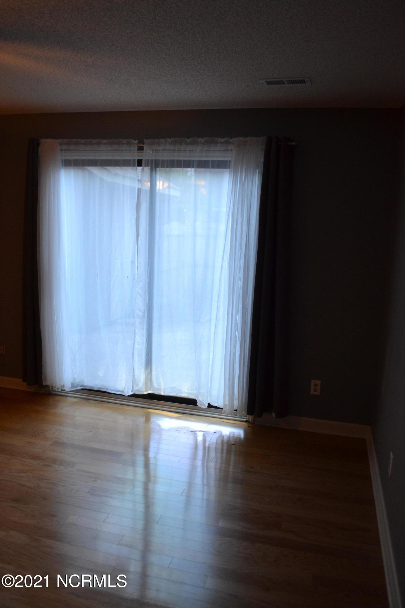 1985 Quail Ridge Road, Unit J Greenville, NC 27858 - Photo 9 of 28 DSC_0191