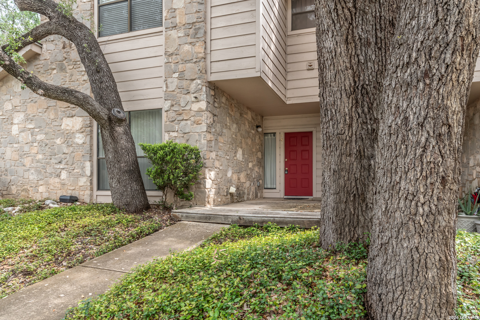 829 West Bitters Road, Unit 401 San Antonio, TX 78216 - Photo 2 of 13