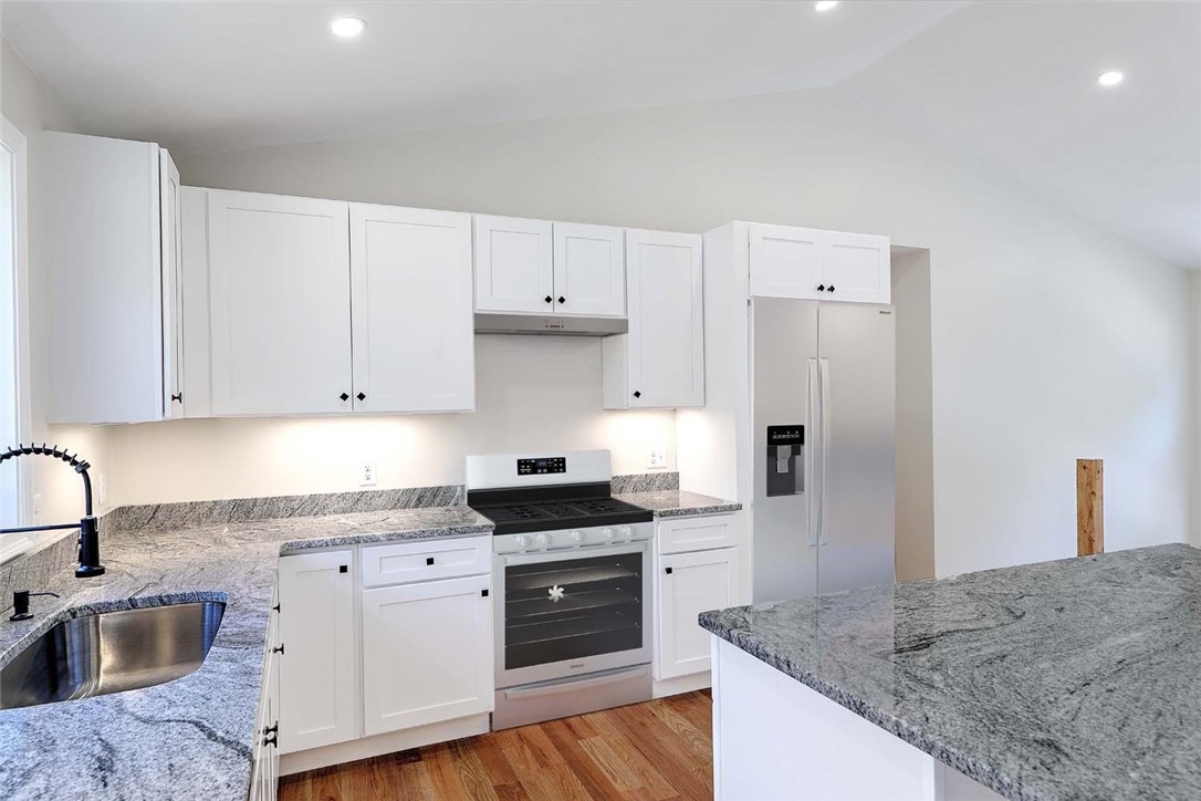 25 Walling Road Burrillville, RI 02830 - Photo 12 of 31 Appliances virtually added