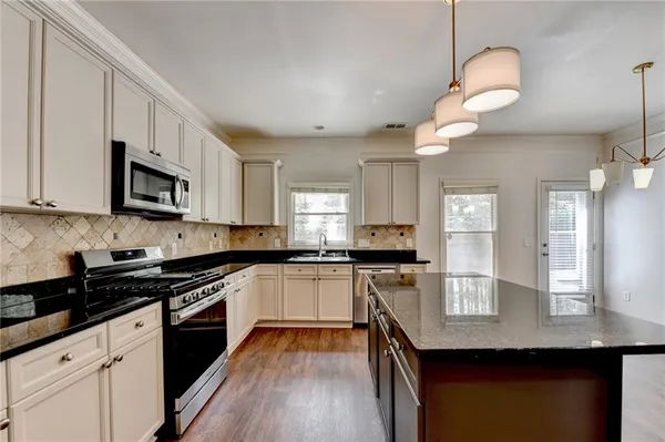$669,000 | 200 Water Oak Place, Alpharetta, GA 30009