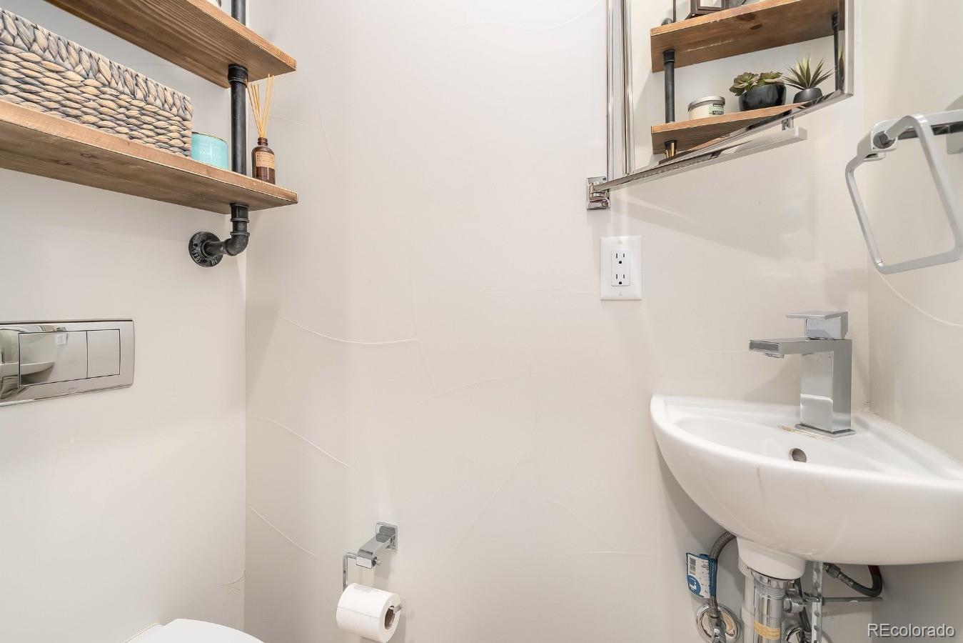 4601 Shoshone Street Denver, CO 80211 - Photo 10 of 25