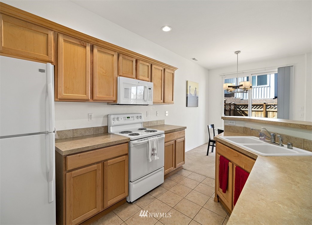 3010 Southeast 11th Place, Unit 1056 Renton, WA 98058 - Photo 13 of 37 Gallery Image 13