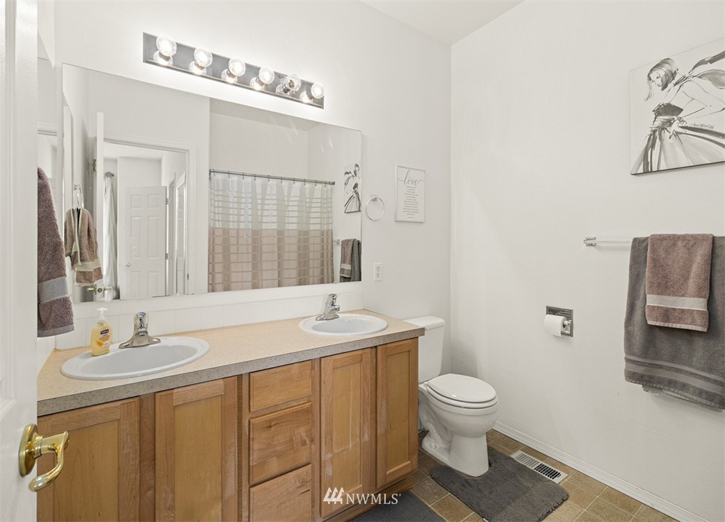 3010 Southeast 11th Place, Unit 1056 Renton, WA 98058 - Photo 25 of 37 Gallery Image 25