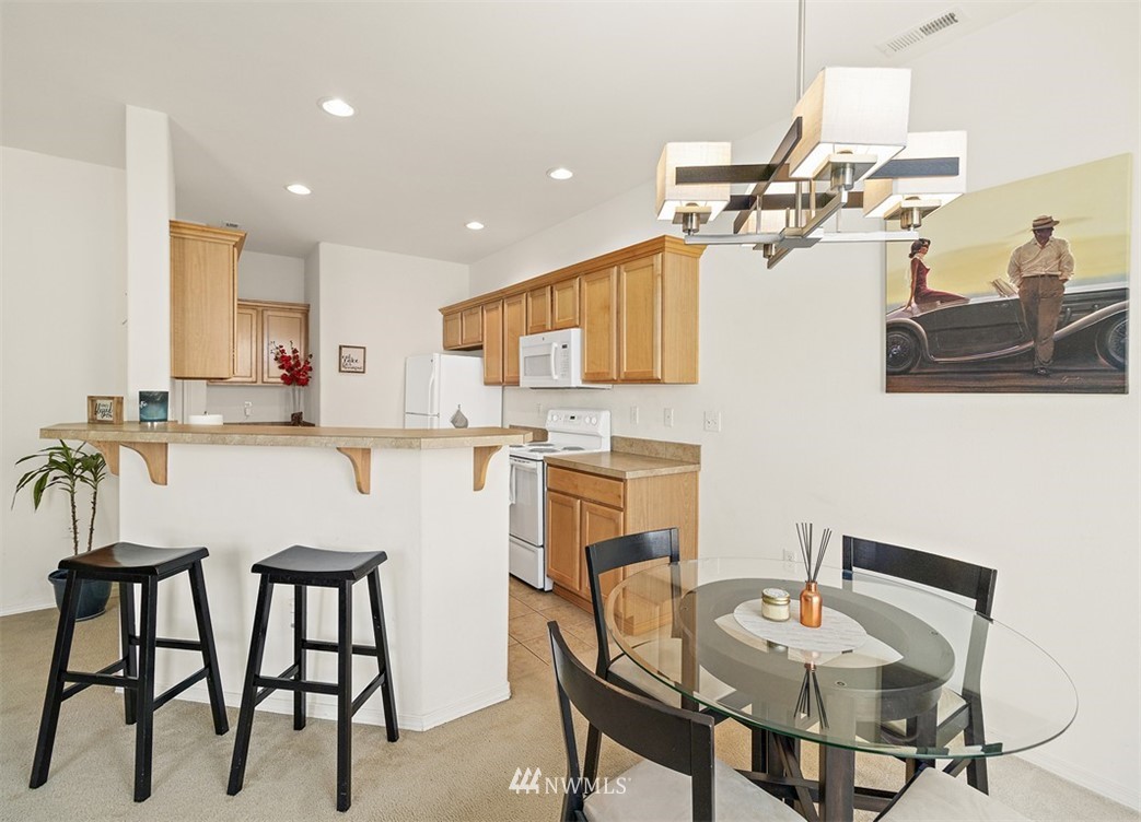 3010 Southeast 11th Place, Unit 1056 Renton, WA 98058 - Photo 10 of 37 Gallery Image 10
