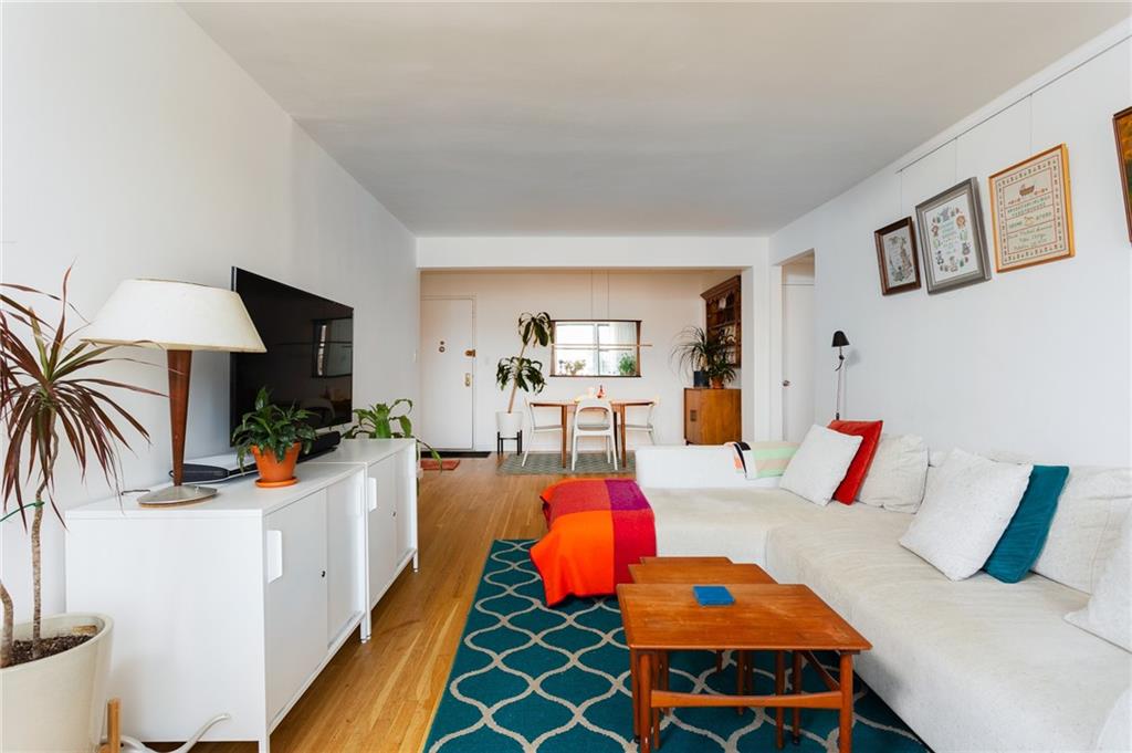 415 Beverley Road, Unit 6R Brooklyn, NY 11218 - Photo 2 of 12 Gallery Image 2