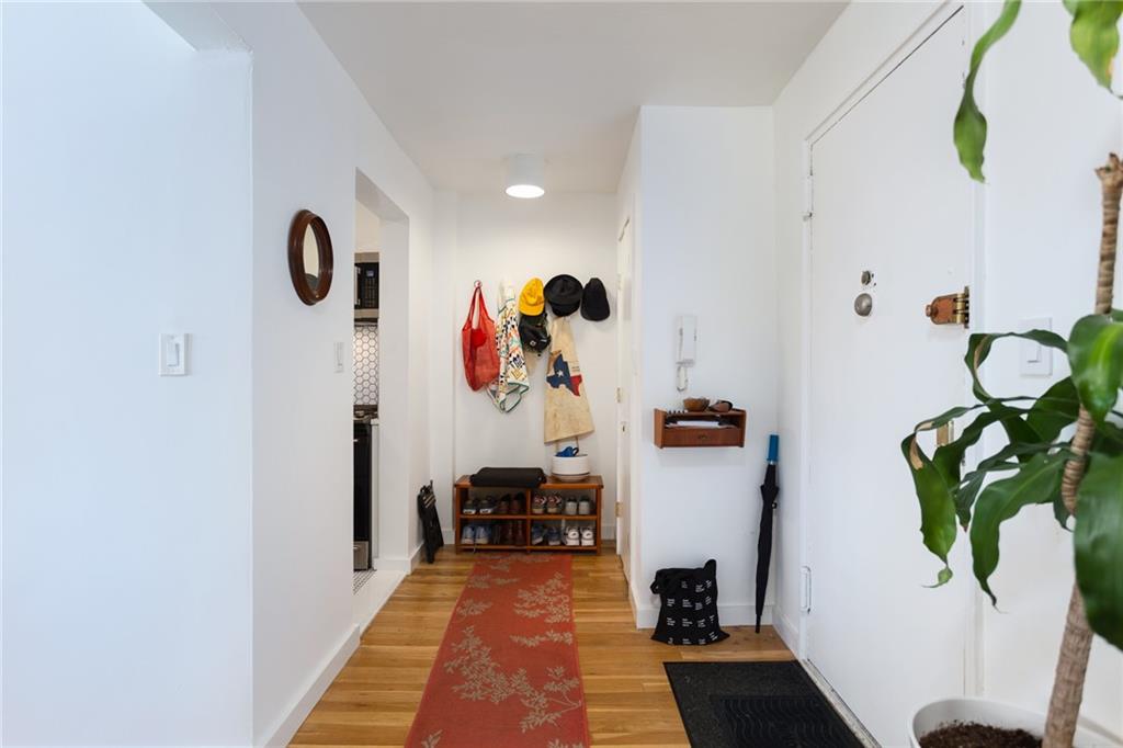 415 Beverley Road, Unit 6R Brooklyn, NY 11218 - Photo 4 of 12 Gallery Image 4